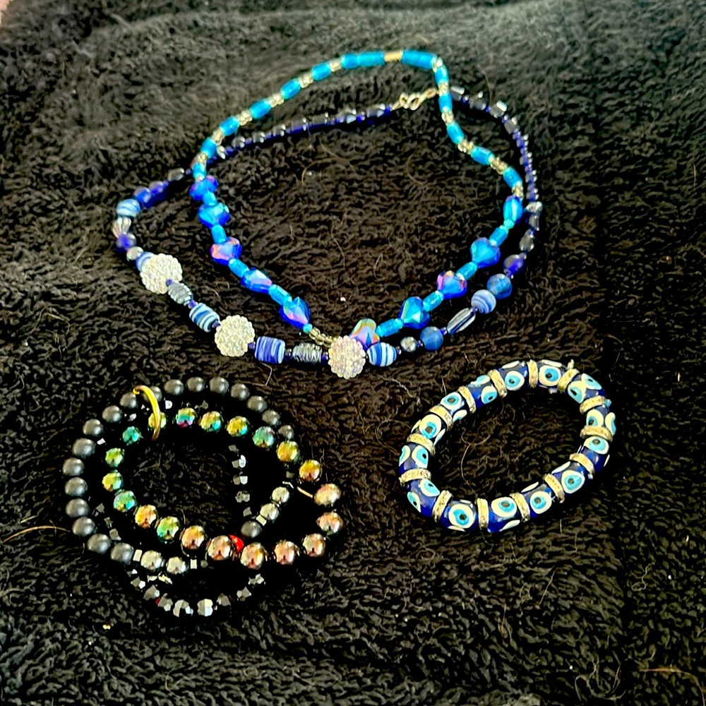 To a beautiful necklaces and set of bracelets